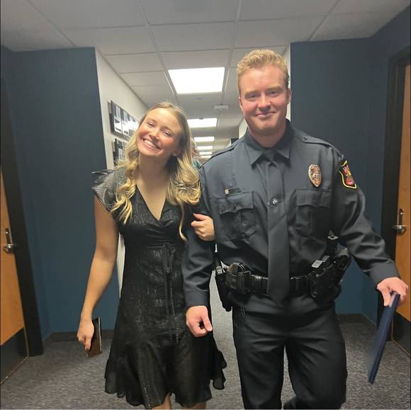 Meet your Posher, Alyssa - Picture 1 of 1